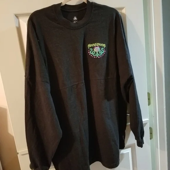 Disney Hocus Pocus long sleeve shirt - Picture 5 of 5